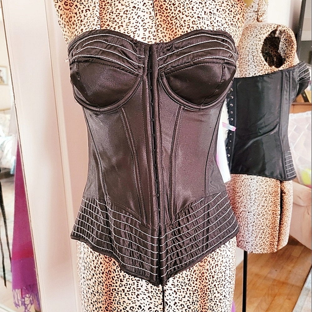 VINTAGE FREDERICK'S OF HOLLYWOOD BLACK SATIN CORSET